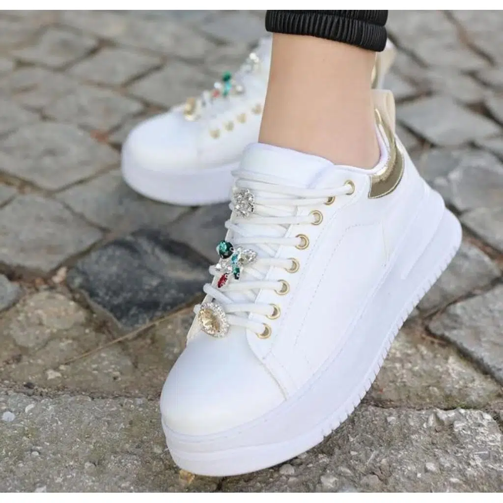Kadın Kalın Taban Beyaz Ultra Rahat Taşlı Taş Detaylı Kadın Sneaker