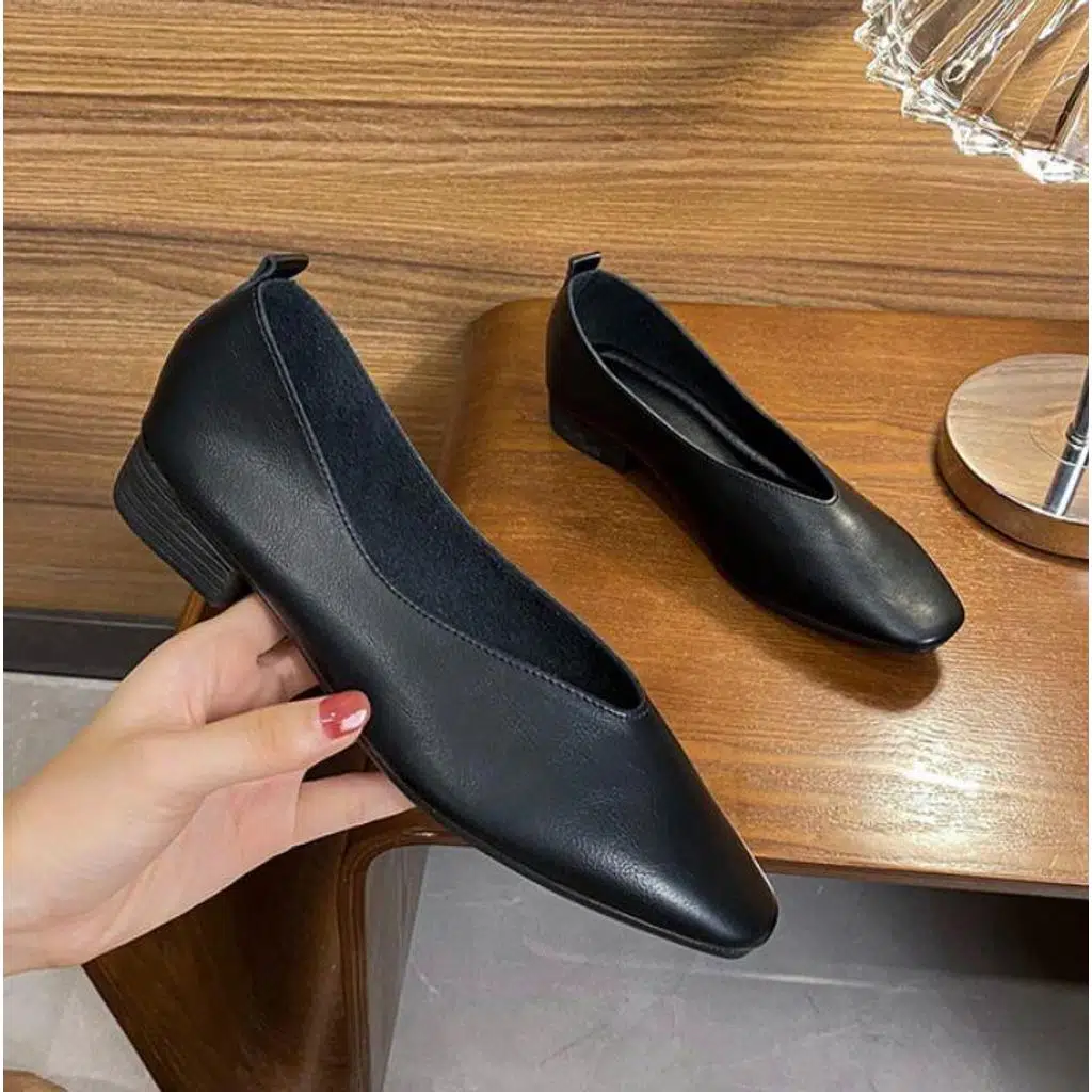 Siyah Deri Kadın Babet Siyah Platin 